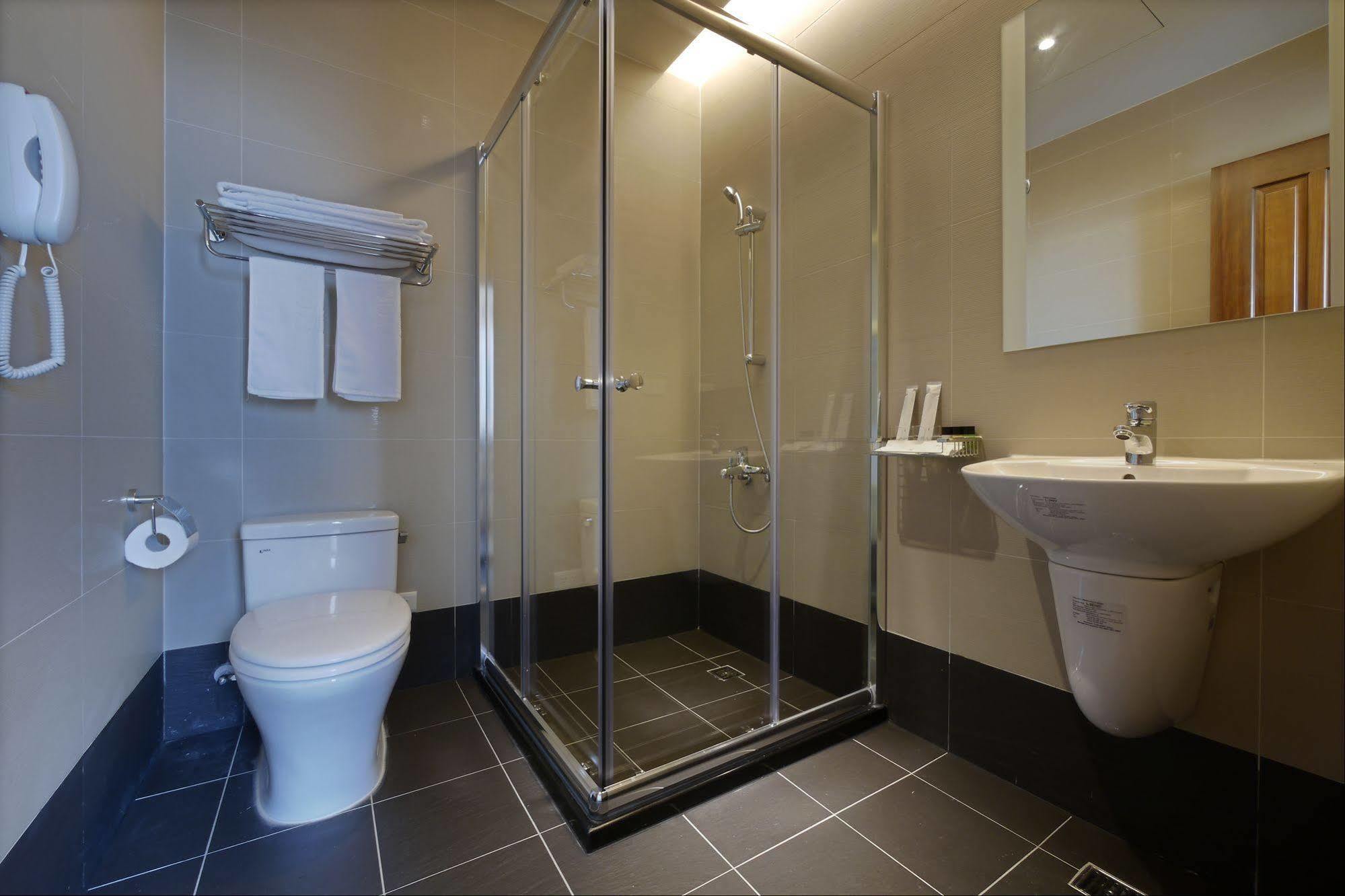Watermark Hotel - Sizihwan Kaohsiung Luaran gambar